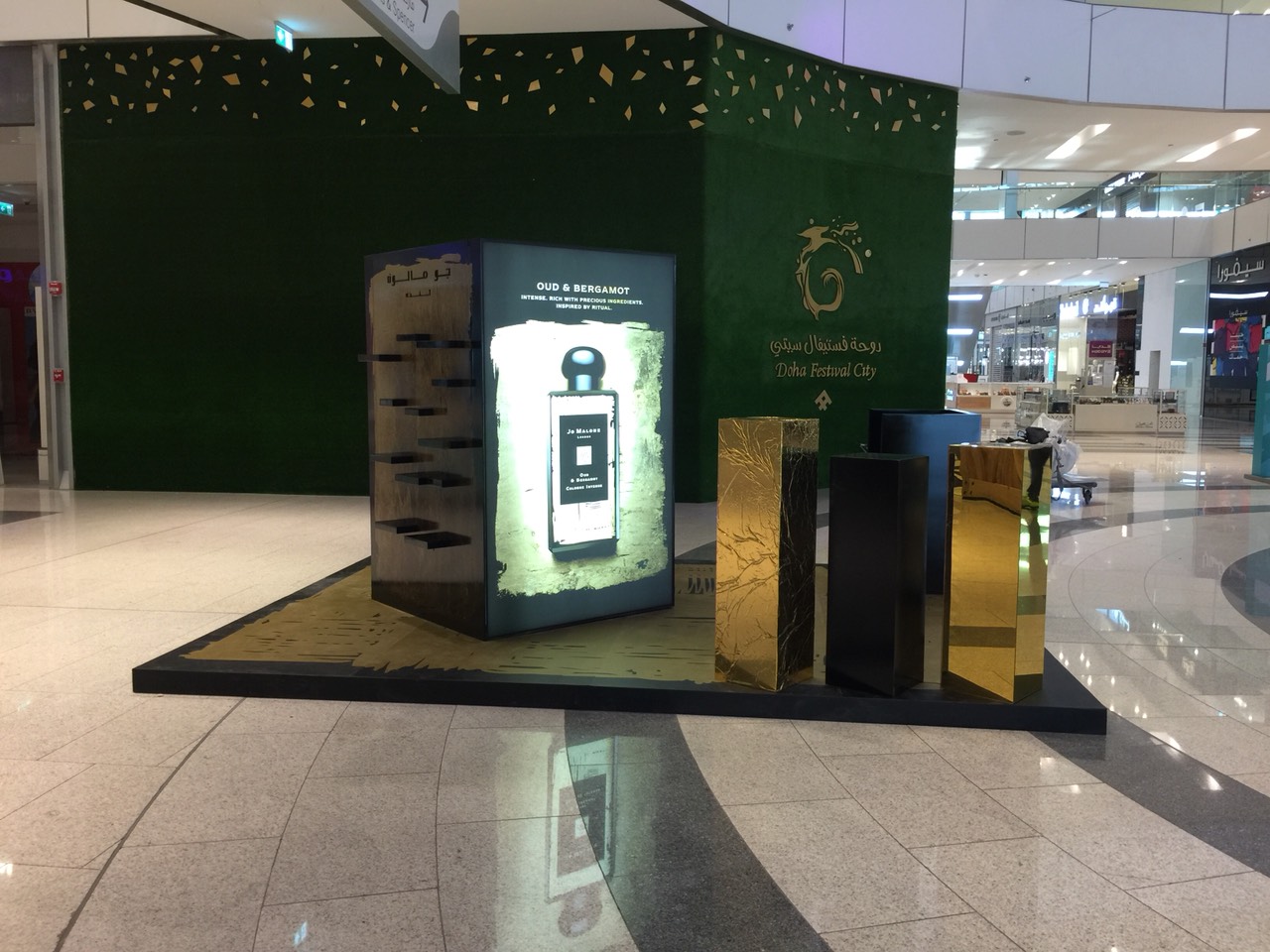 JO-Malone Stand