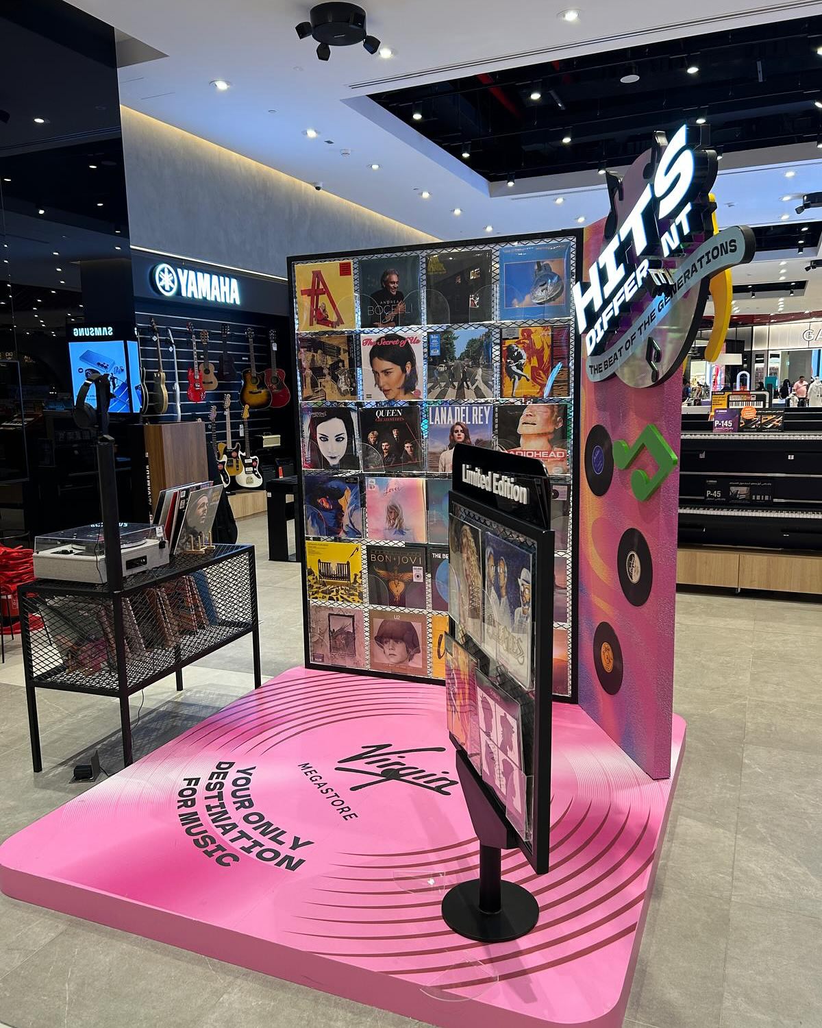 Product, motion and discovery combined in one retail experience.