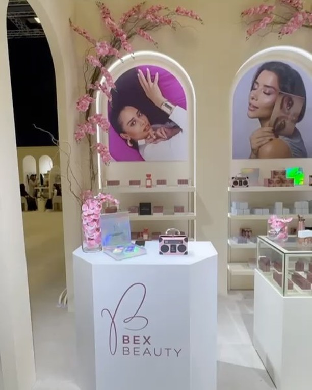 Product, motion and discovery combined in one retail experience.