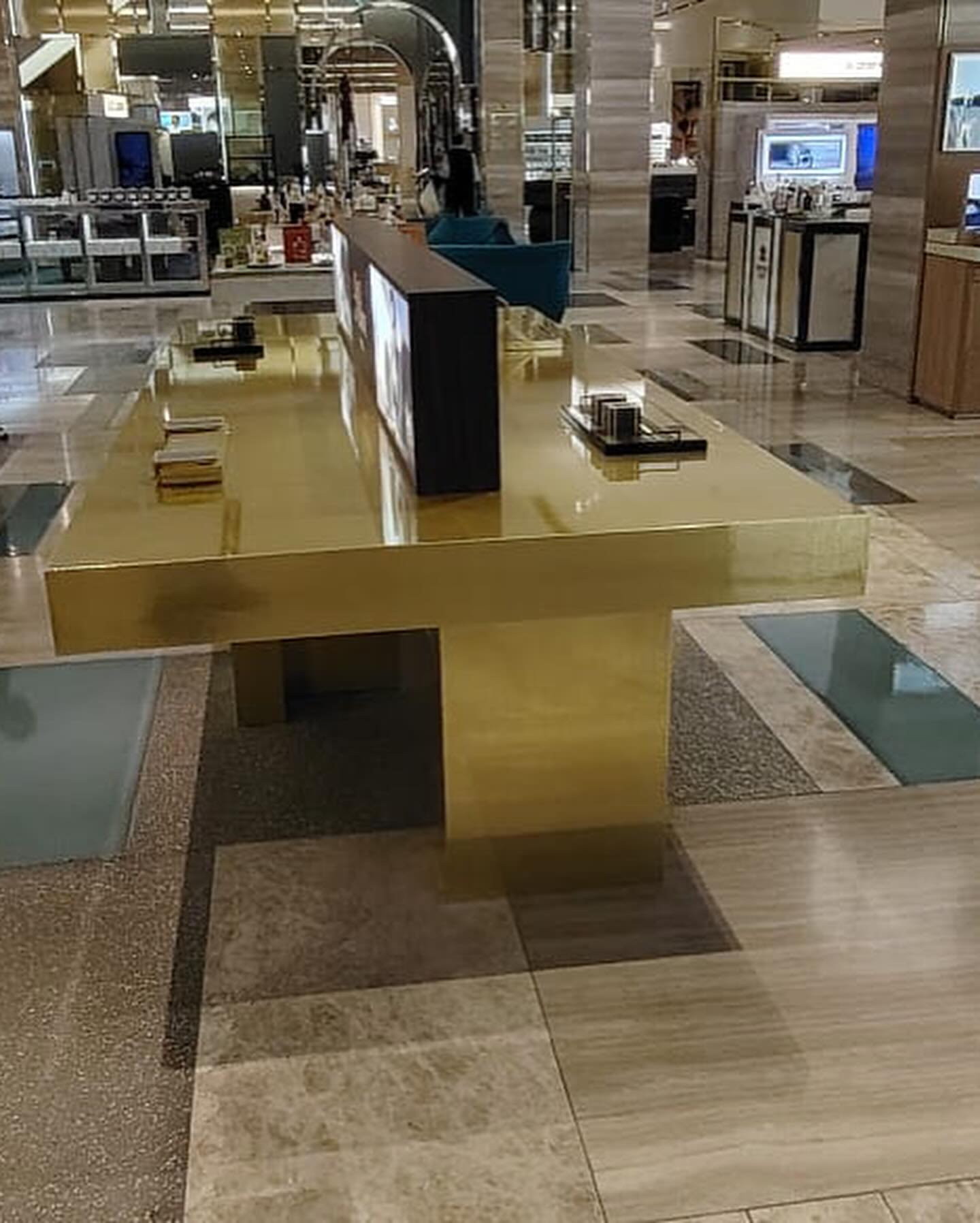 A reflective sculptural feature produced with controlled geometry and finish.